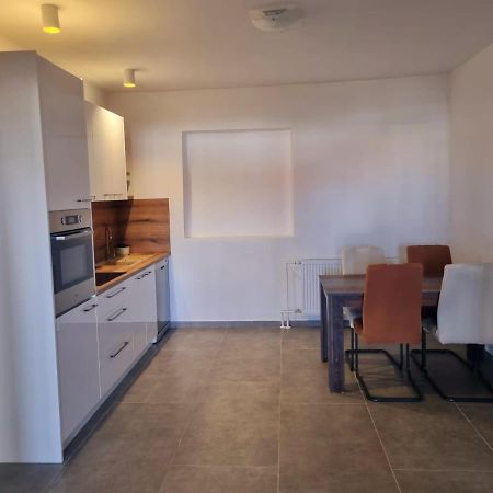 Apartment Mate Sukošan Esterno foto