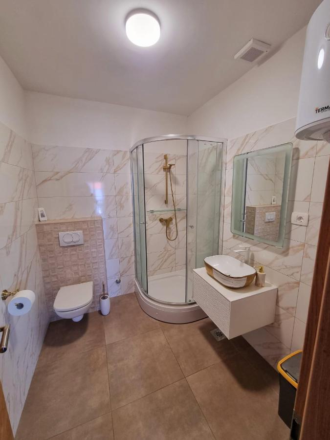 Apartment Mate Sukošan Esterno foto